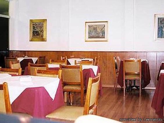 Austral Hotel Montevideo Restaurant photo